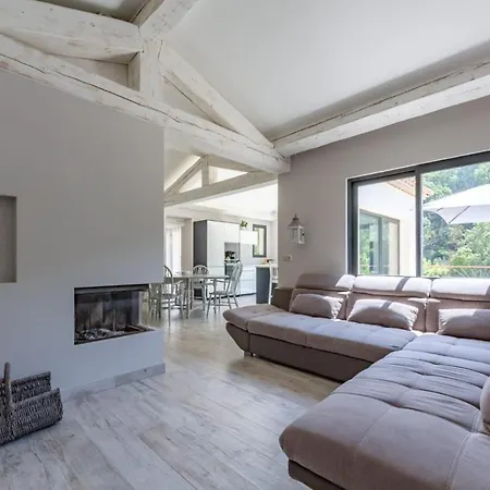 Les Trois J Grimaud
