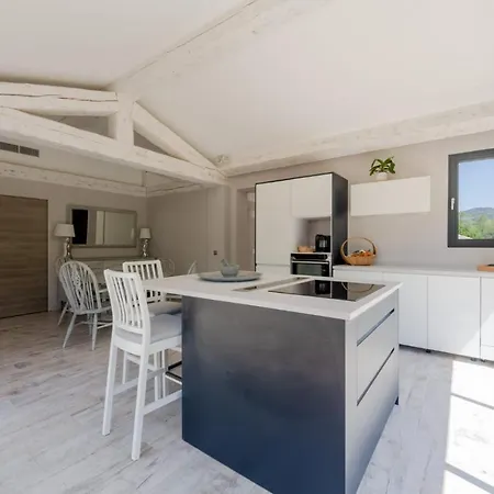 Les Trois J * Grimaud