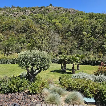 Les Trois J Villa *